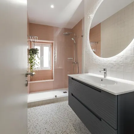 The Great Rose Retreat Apartment Nazaré