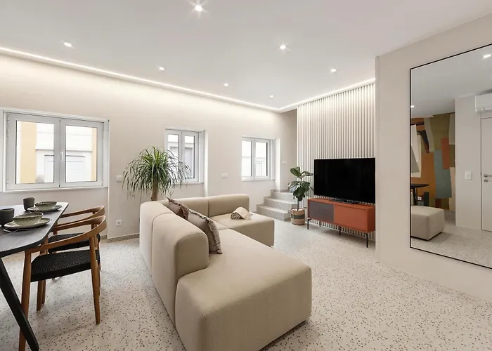 The Great Rose Retreat נאזרה